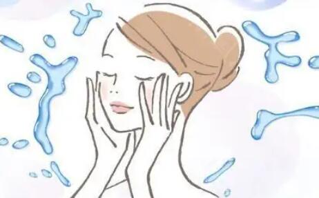 揭秘水光針：長期使用是否導致皮膚變薄敏感？