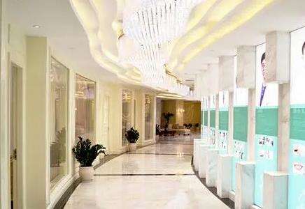 深圳富華醫(yī)療美容醫(yī)院可不可以？醫(yī)院資質一覽及收費詳情公開！