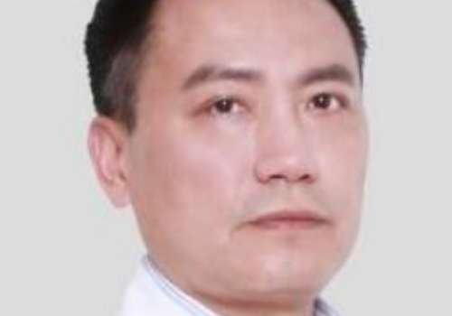 上海隆胸醫(yī)生李旭東怎么樣？醫(yī)生的技術(shù)是很嫻熟的，也掌握了很多整形的技巧