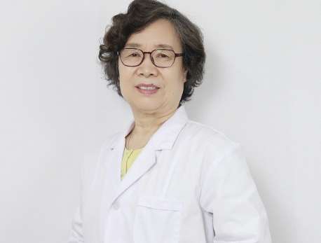 北京長(zhǎng)痘醫(yī)美醫(yī)生排名榜！李雪蓮醫(yī)生從事工作的時(shí)間比較長(zhǎng)，在北京地區(qū)的實(shí)力比較強(qiáng)