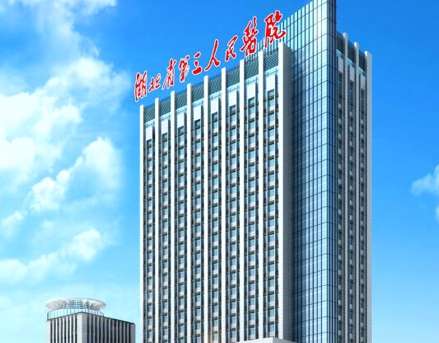 口腔科李云峰醫(yī)生怎么樣？現(xiàn)在是口腔科的副主任醫(yī)師