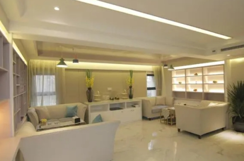 武漢市中西醫(yī)結(jié)合醫(yī)院消除眼袋手術(shù)怎么樣?嚴(yán)志|鄧巍|吳闖醫(yī)生技術(shù)特點(diǎn)