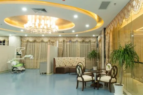 北京大學第一醫(yī)院假體隆胸收費多少?周常青|謝昆|溫冰醫(yī)生水平實測