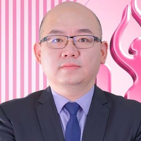 廣州隆胸專家李文鋒怎么樣？擁有著獨到的手術(shù)風格以及操作技巧