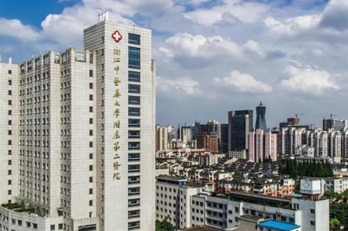 浙江中醫(yī)藥大學(xué)附屬第二醫(yī)院外切去眼袋需要多少錢?宋震坤醫(yī)生技術(shù)風(fēng)格