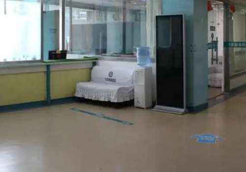 劉曉偉修復(fù)雙眼皮怎么樣？能夠為大家?guī)砀煽康膸椭?，也獲得了同行人士的高度贊揚