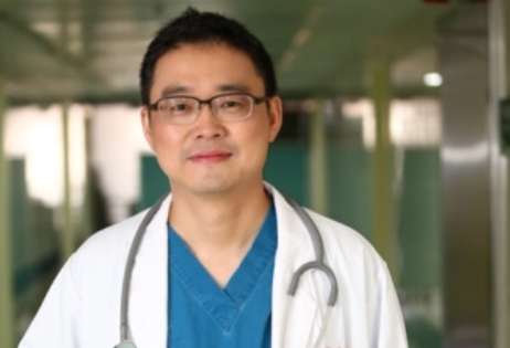 上海九院唇部整形醫(yī)生陳陽怎么樣？是一名副主任，也是一名博士