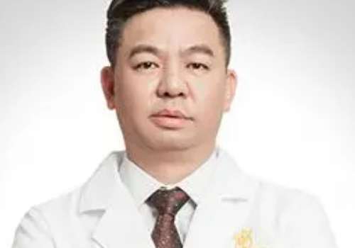 胡勁松醫(yī)生整形怎么樣？擅長牙齒種植、牙齒修復(fù)以及拔牙