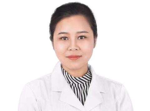 武漢畢小麗雙眼皮怎么樣？對(duì)眼部整形有著豐富的臨床經(jīng)驗(yàn)