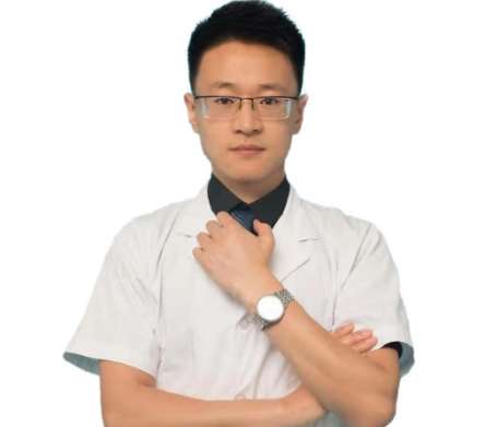 整形醫(yī)生劉琦怎么樣？在燒傷整形有豐富的臨床經(jīng)，擁有多年的微整形經(jīng)驗