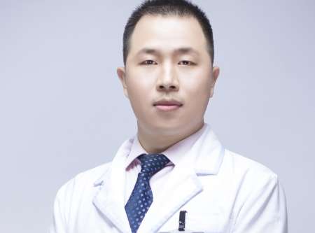 王仁根吸脂怎么樣好不好？王仁根吸脂技術(shù)比較精湛，能力十分強(qiáng)