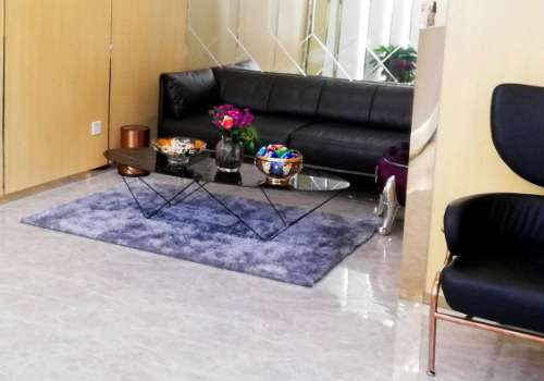 南京張榮明面部吸脂怎么樣？多年以來醫(yī)生憑借出色的醫(yī)術(shù)和醫(yī)德受到了同行的認(rèn)可