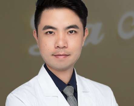 深圳整容醫(yī)生黃海彬怎么樣？尤其在隆胸方面的經驗比較豐富