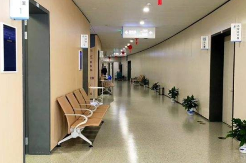 深圳建安醫(yī)療美容門診部祛疤需要多少錢?郝健醫(yī)生技術(shù)水準