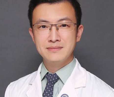 整形醫(yī)生劉菲眼袋怎么樣？能夠根據(jù)每位求美者的眼袋情況來提供合適的操作