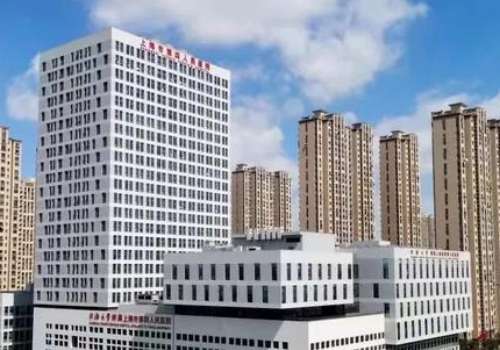 上海四院美容整形醫(yī)院怎么樣？是一家比較現(xiàn)代化規(guī)范化大型醫(yī)美機(jī)構(gòu)，值得信賴