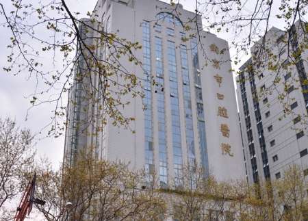 南京口腔醫(yī)院頜面整形科怎么樣？成為了一個綜合平臺，設置的臨床科室比較多