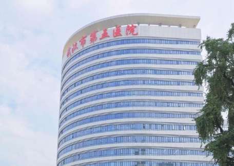 全國整形科醫(yī)院排名資料！武漢市第五醫(yī)院醫(yī)療美容科自從創(chuàng)建以來就不斷的進(jìn)行發(fā)展