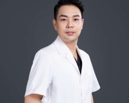 鄭州整形醫(yī)生王啟立怎么樣？長期以來專注于眼鼻部的整形