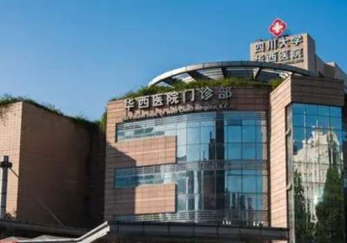 華西口腔科醫(yī)生陳嵩怎么樣？經(jīng)驗(yàn)十足，有自我獨(dú)特的技術(shù)專長(zhǎng)