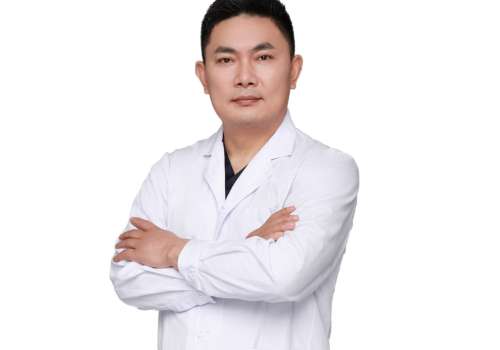 重慶楊亞?wèn)|整形醫(yī)生怎么樣？在口腔整形以及頜面方面有較高的造詣