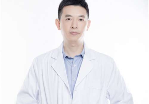 陽(yáng)光整形魏恒醫(yī)生簡(jiǎn)歷怎么樣？在鼻部整形以及注射方面受到喜愛(ài)和追捧