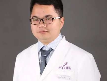 何祥龍主任做雙眼皮怎么樣？做雙眼皮技術(shù)比較精湛，能力比較突出