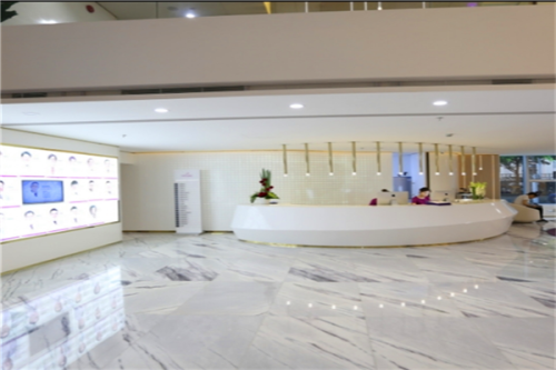 哈爾濱索菲醫(yī)療美容門(mén)診部雙眼皮收費(fèi)多少?孟迪醫(yī)生技術(shù)點(diǎn)評(píng)