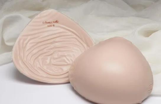 隆胸dm03.jpg 隆胸dm03.jpg