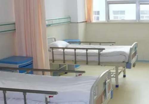 上海十大口腔醫(yī)院排名，下面為大家?guī)砹松虾Ｊ罂谇会t(yī)院的排名，排名不論前后哦