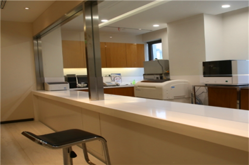 南京醫(yī)科大學(xué)附屬明基醫(yī)院（三級(jí)綜合醫(yī)院）去眼袋怎么樣?余立冬醫(yī)生口碑測(cè)評(píng)