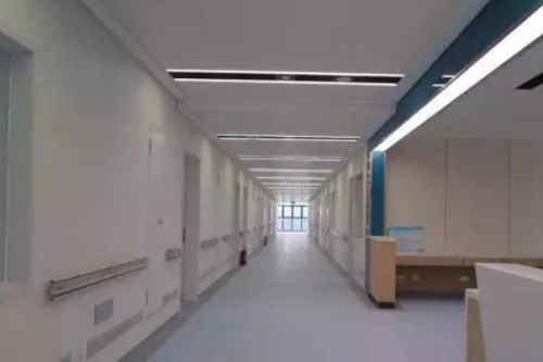 昆明仁禾醫(yī)療美容門(mén)診部割雙眼皮費(fèi)用標(biāo)準(zhǔn)?李文瓊醫(yī)生資料