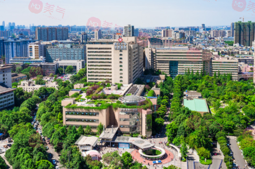 四川華西隆鼻價目表2023，熱門醫(yī)生介紹！術前必看~