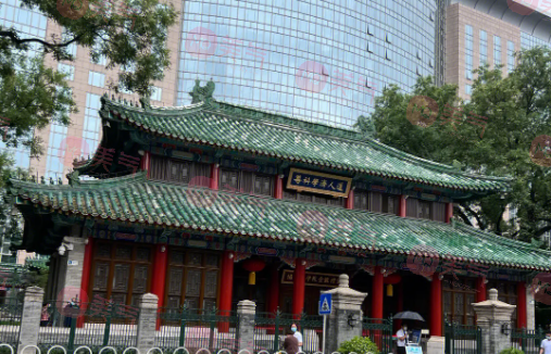 國內(nèi)正規(guī)豐胸醫(yī)院有哪些？北京協(xié)和，東方和諧，上海九院等