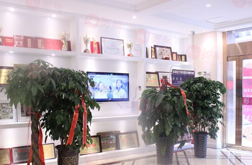 西寧澳麗醫(yī)療美容整形減肥中心可靠嗎?價格表2024一覽!